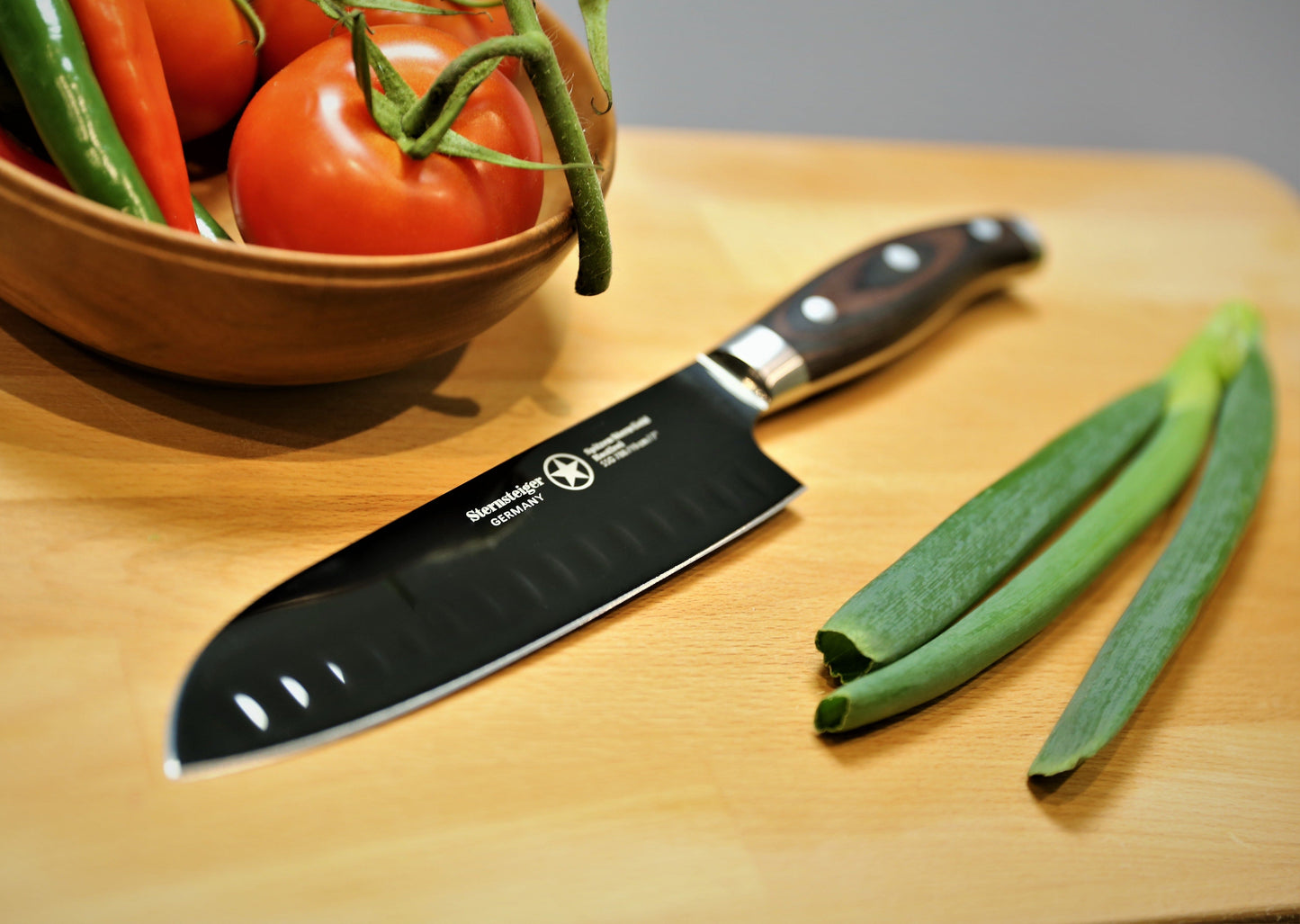 Santoku-Messer mit Hohlschliff (7"/18cm) | Sternsteiger - Titanium Kollektion-0